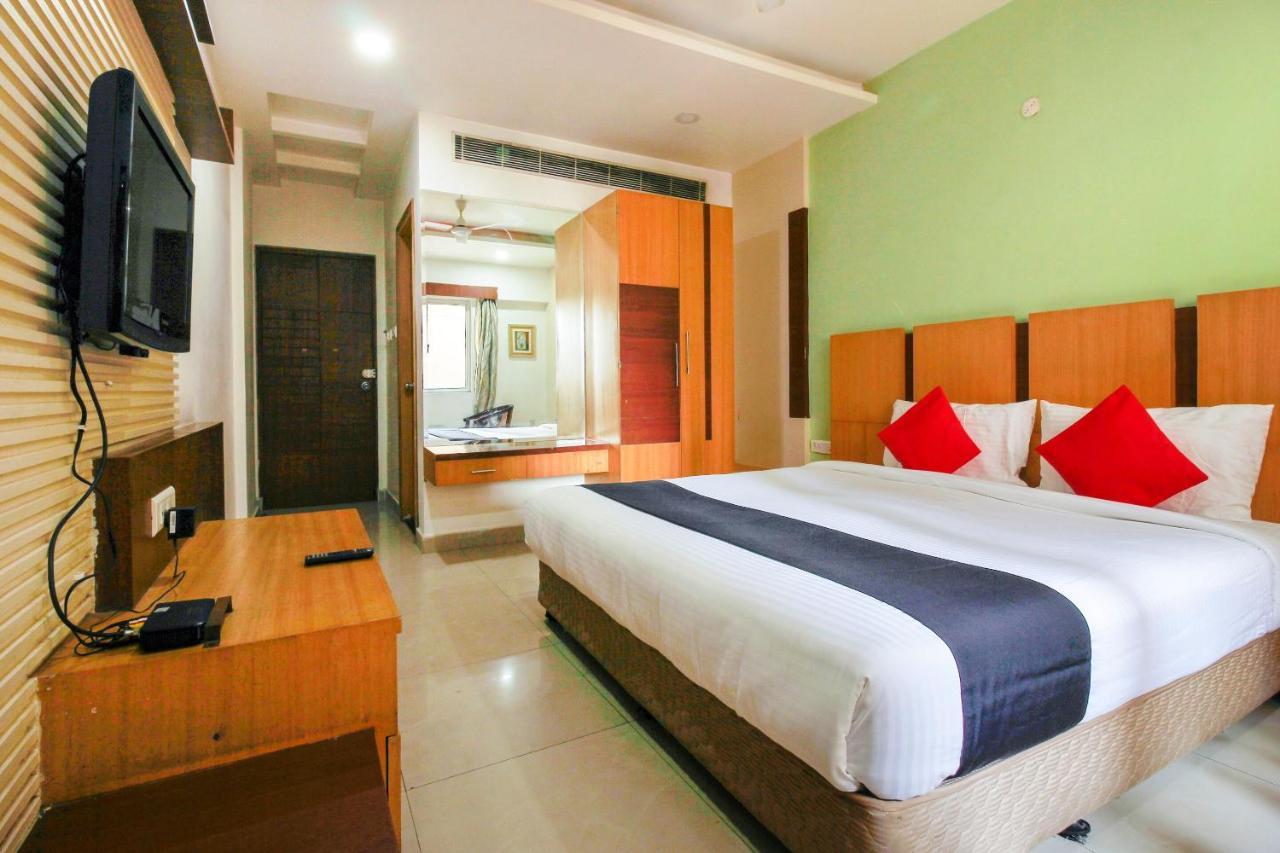 Capital O 66968 Haveli The Landmark Hotel Warangal Luaran gambar