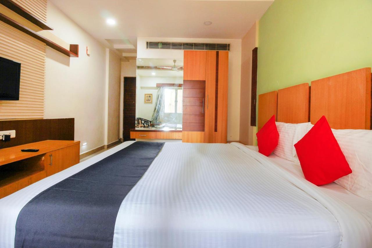 Capital O 66968 Haveli The Landmark Hotel Warangal Luaran gambar